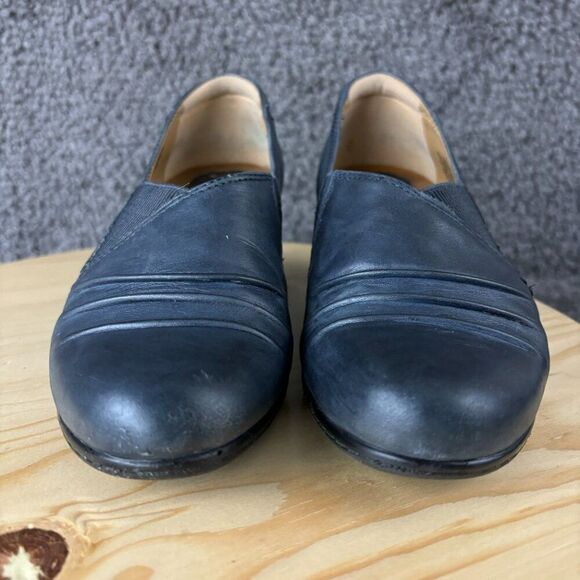 Earth Day Tripper Kitten Heel Shoe Womens 6 Leather Admiral Blue Slip On Pump - Picture 3 of 11